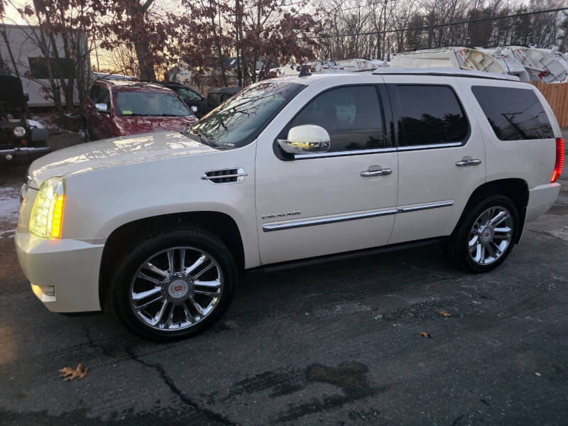 2013 Cadillac Escalade Platinum Edition