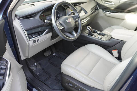 2020 Cadillac XT4 Premium Luxury