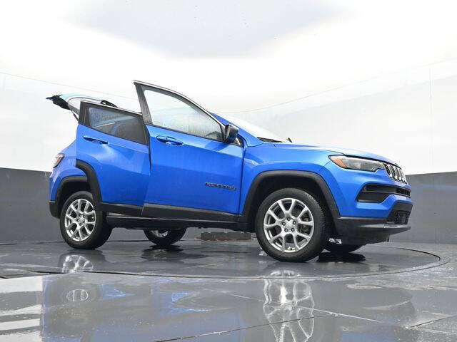 2024 Jeep Compass Latitude Lux