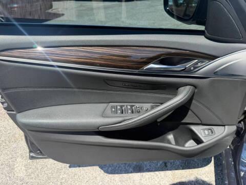 2019 BMW 5 Series 530i