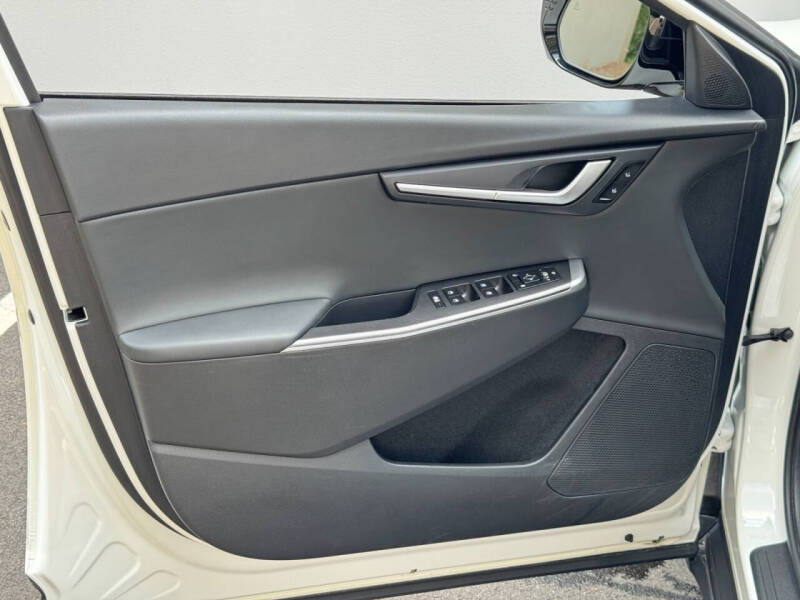 2024 Kia EV6 Light