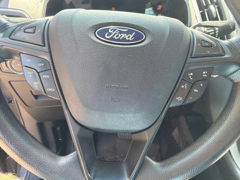 2017 Ford Edge SE