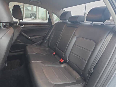 2020 Volkswagen Passat R-Line