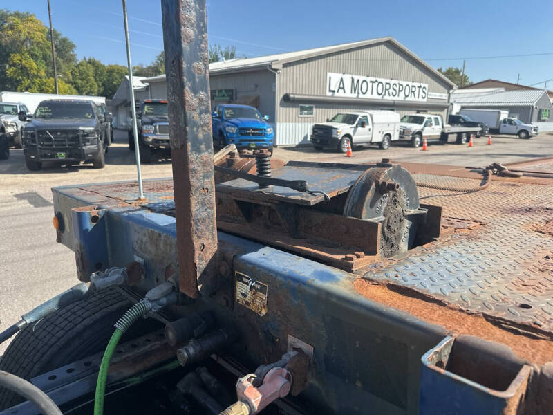 2012 Landoll 330C