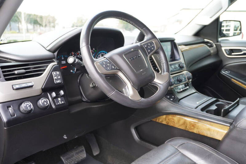 2017 GMC Yukon Denali