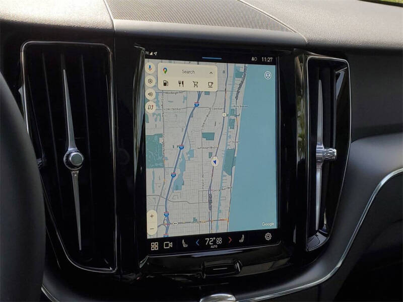 2025 Volvo XC60 B5 Core Dark Theme