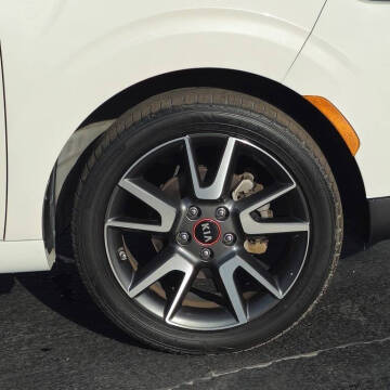 2021 Kia Soul GT-Line