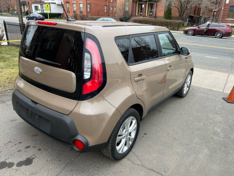 2014 Kia Soul +