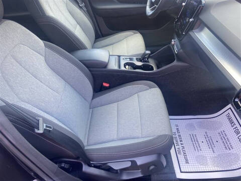 2025 Volvo XC40 B5 Core Bright Theme