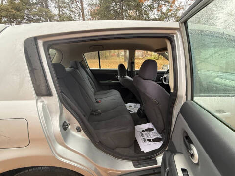 2009 Nissan Versa 1.8 S