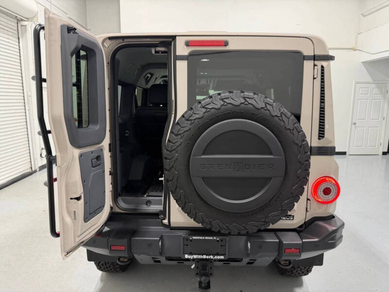 2025 Ineos Grenadier Fieldmaster