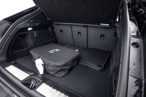 2025 Porsche Macan 4S Electric