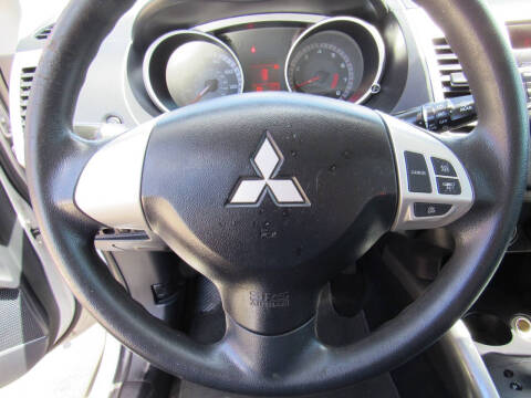 2009 Mitsubishi Outlander ES