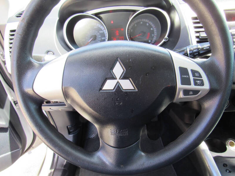 2009 Mitsubishi Outlander ES