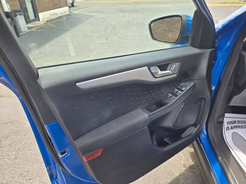 2020 Ford Escape SE