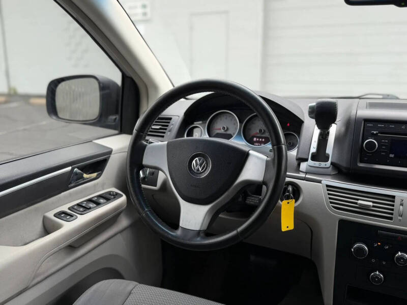 2009 Volkswagen Routan