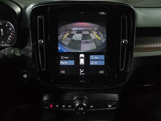 2020 Volvo XC40 T4 R-Design