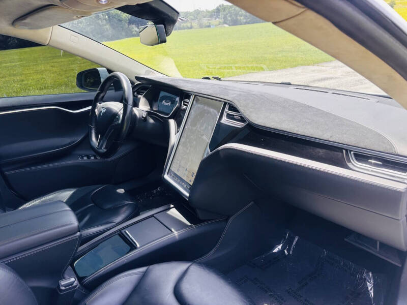 2014 Tesla Model S P85