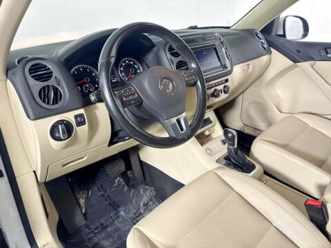 2017 Volkswagen Tiguan 2.0T Limited S 4Motion