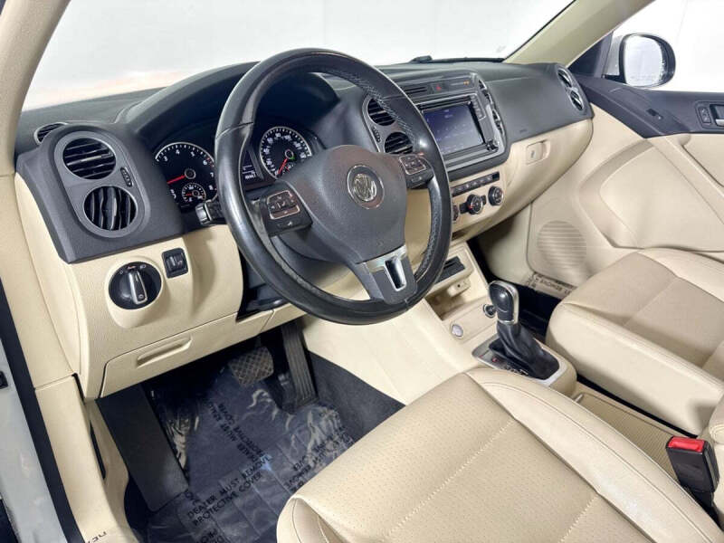 2017 Volkswagen Tiguan 2.0T Limited S 4Motion