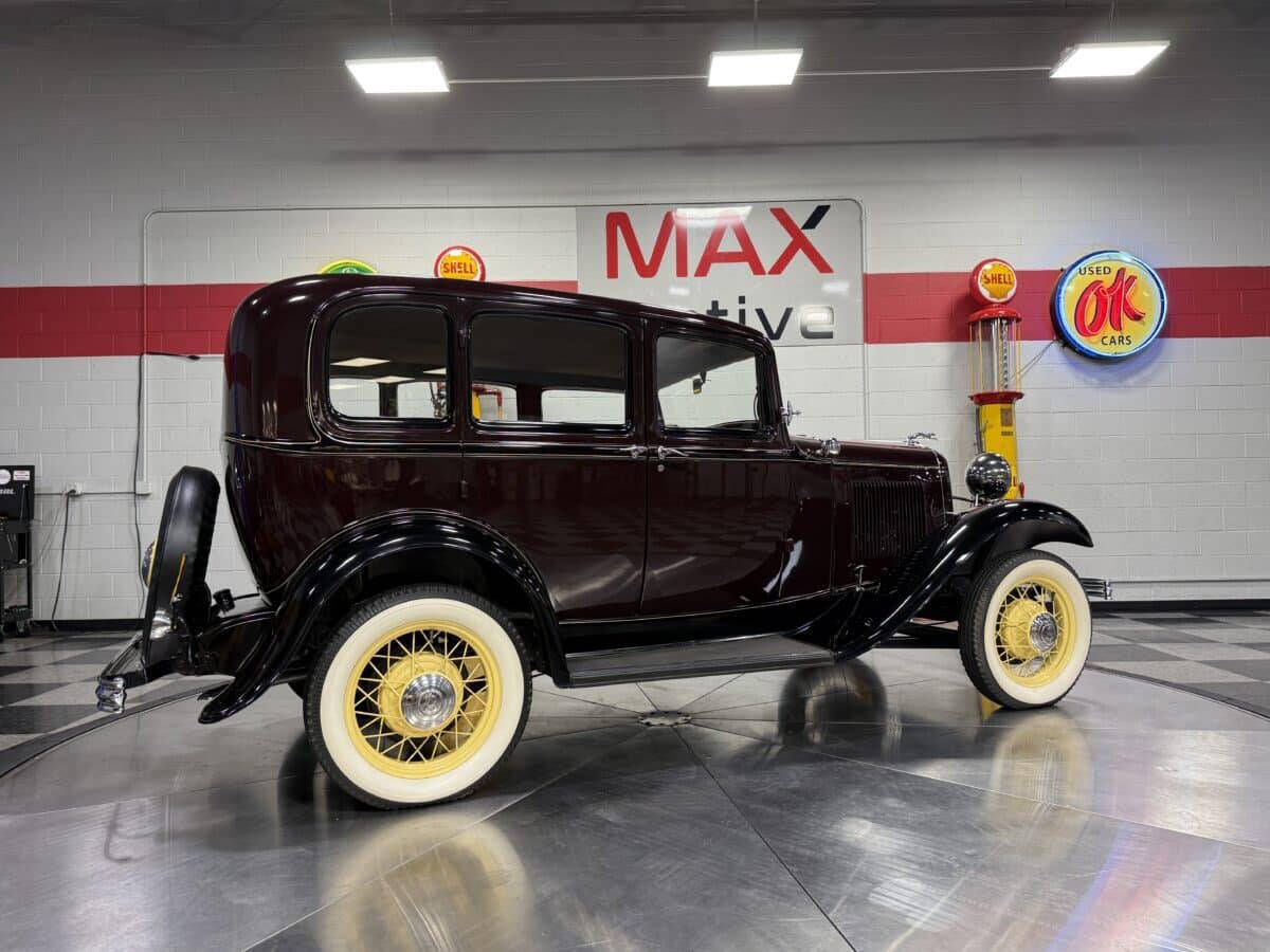 1932 Ford Model 18 14
