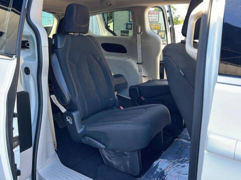 2018 Chrysler Pacifica Touring Plus