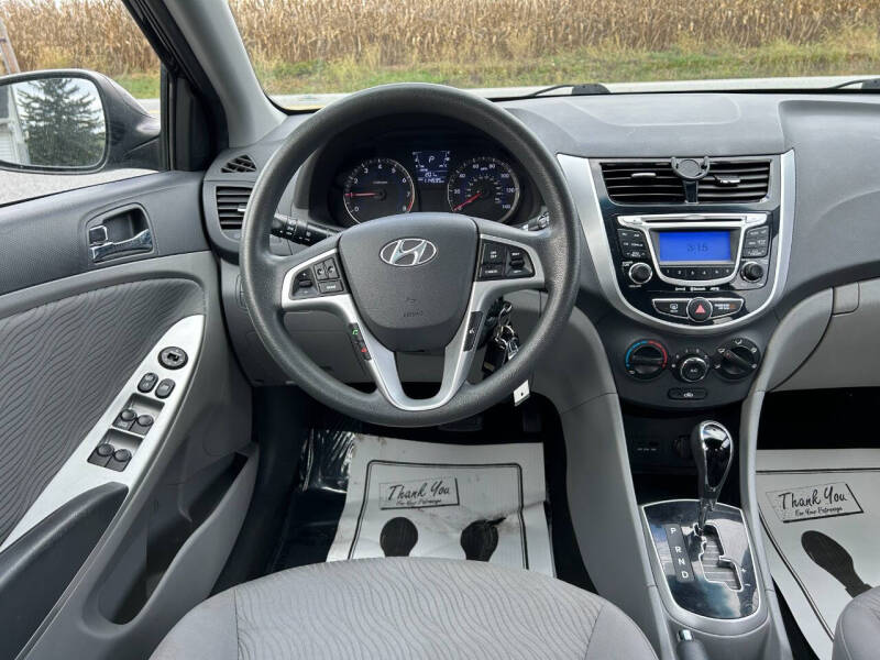 2012 Hyundai Accent GLS