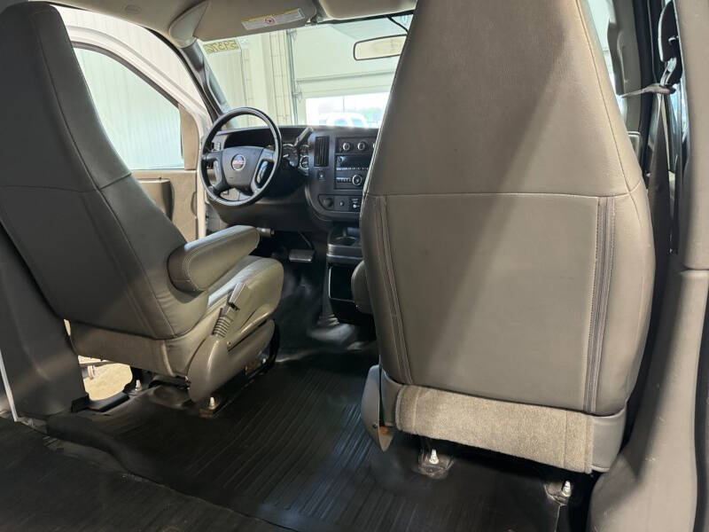 2023 GMC Savana 2500