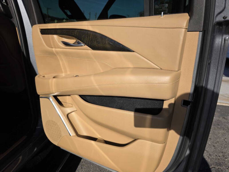 2019 Cadillac Escalade ESV Platinum