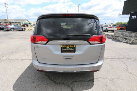 2017 Chrysler Pacifica Touring Plus