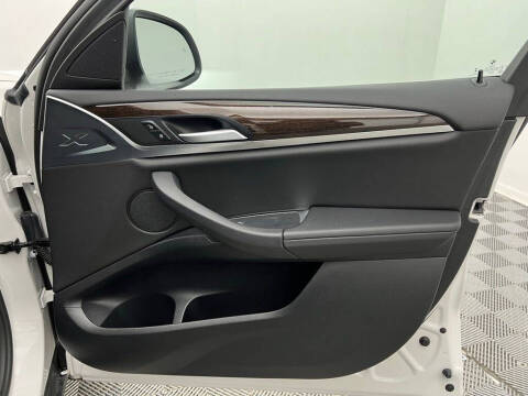 2024 BMW X4 xDrive30i