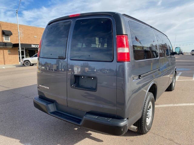 2017 Chevrolet Express LS 2500