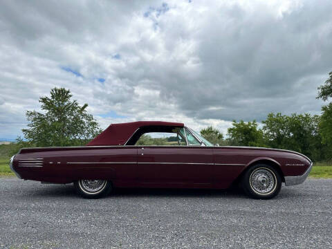1961 Ford Thunderbird