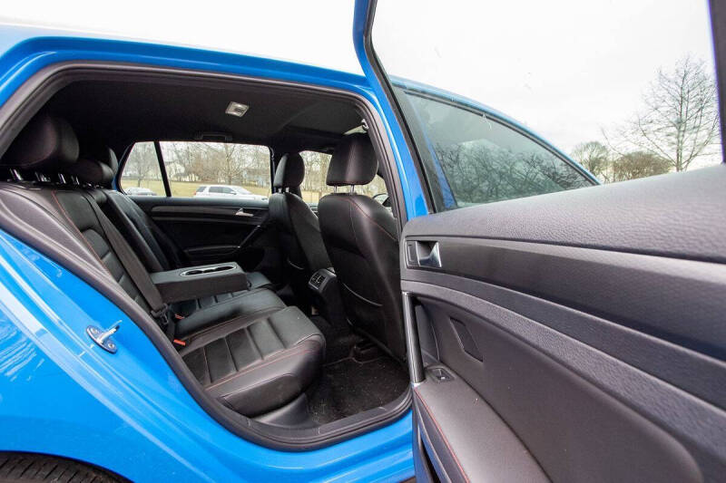 2021 Volkswagen Golf GTI SE