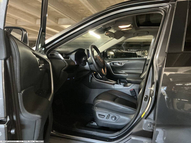 2020 Toyota RAV4 XLE Premium