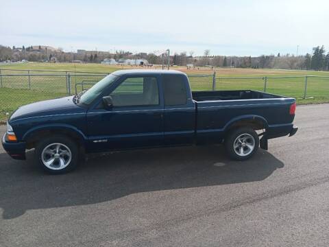 2002 Chevrolet S-10 for sale at Highway 13 One Stop Shop/R & B Motorsports in Jamestown ND
