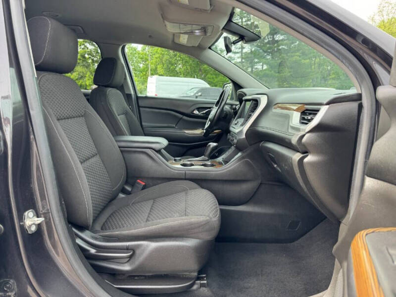2017 GMC Acadia SLE-2