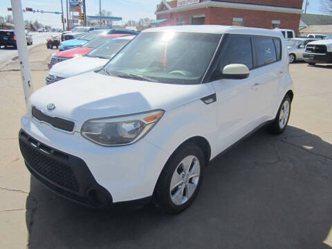 2014 Kia Soul for sale at W & W MOTORS in Clovis NM