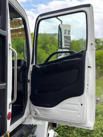 2019 Hino 268A