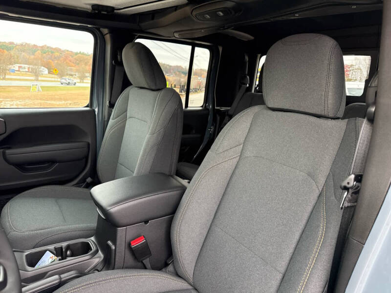 2026 Jeep Gladiator Willys