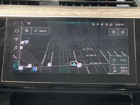 2022 Audi e-tron quattro Premium Plus