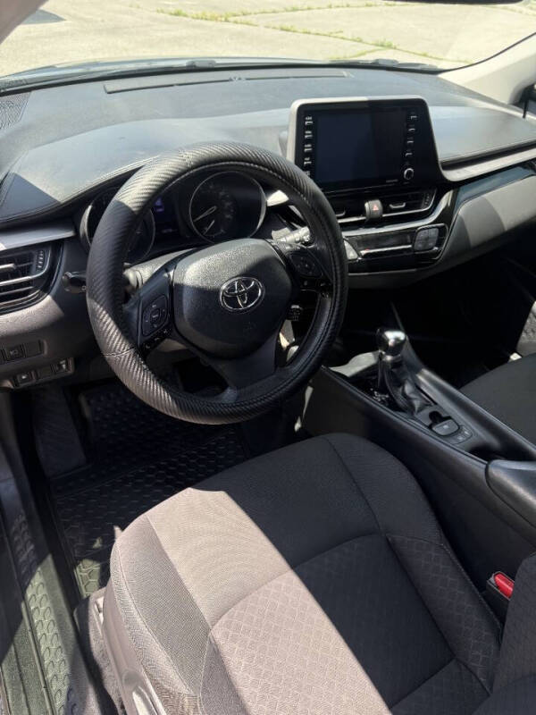2020 Toyota C-HR XLE