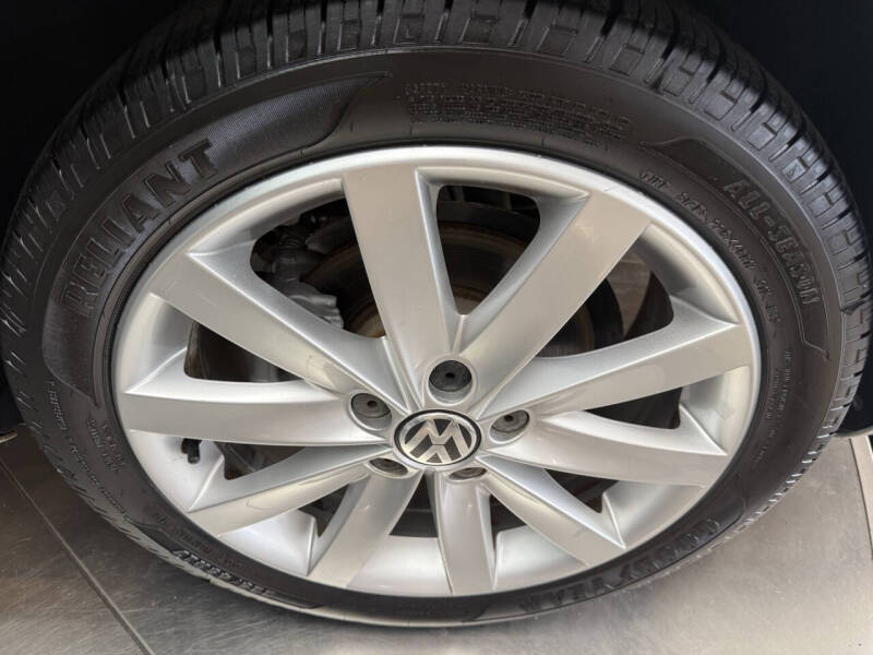 2011 Volkswagen Jetta SportWagen SE PZEV