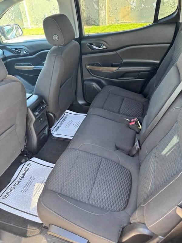 2017 GMC Acadia SLE-1