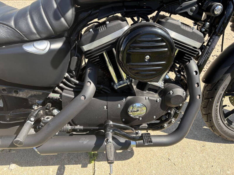 2016 Harley-Davidson Iron 883