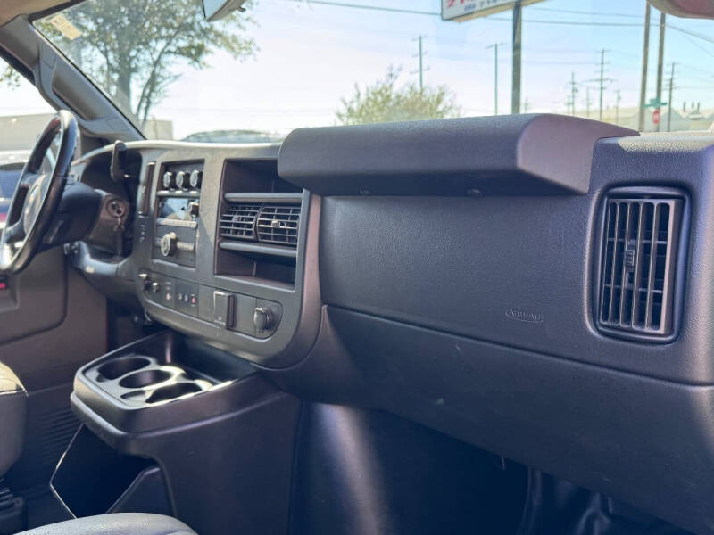 2021 Chevrolet Express 2500