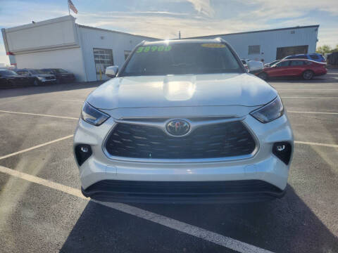 2023 Toyota Highlander XLE
