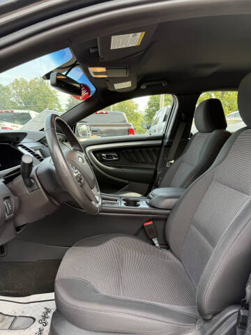 2018 Ford Taurus SEL