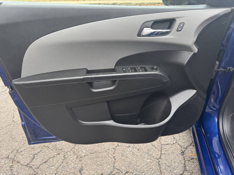 2014 Chevrolet Sonic LT Auto