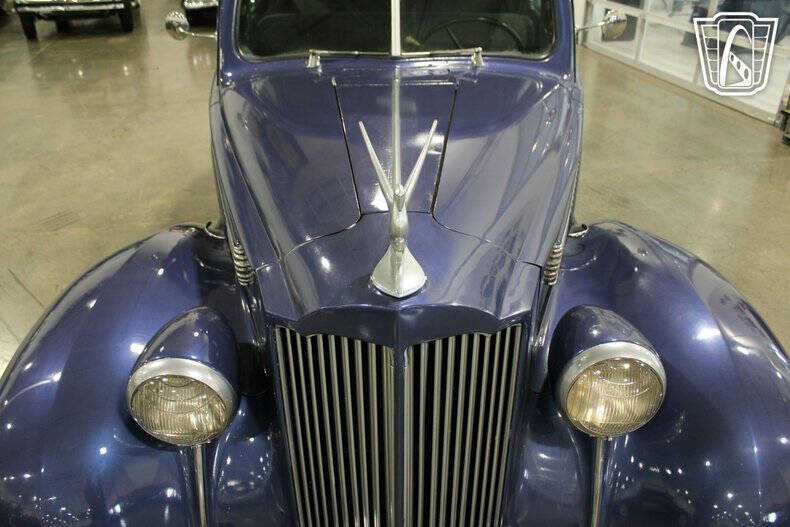 1939 Packard Six